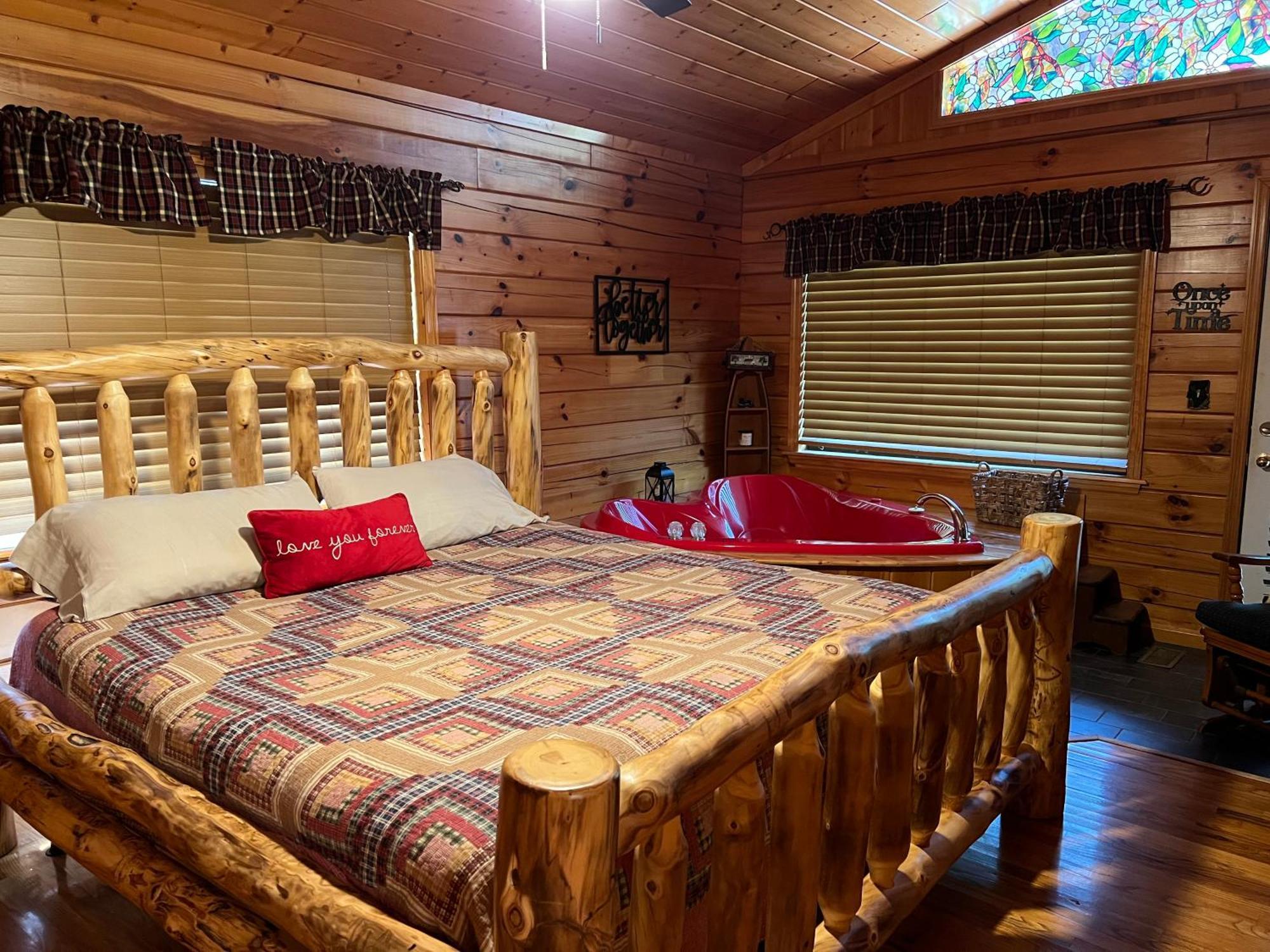 Beary Tale! Your Happily Ever After Starts Here! Сев'єрвілл Екстер'єр фото
